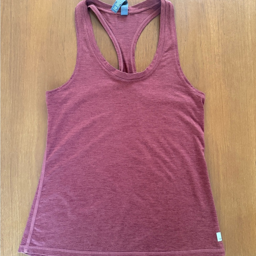 Women's Vuori workout tank size small